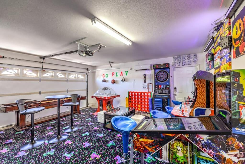Family Fun For Everyone In Las Vegas- 4 Bedrooms, Billiards, Game Room 亨德森 外观 照片