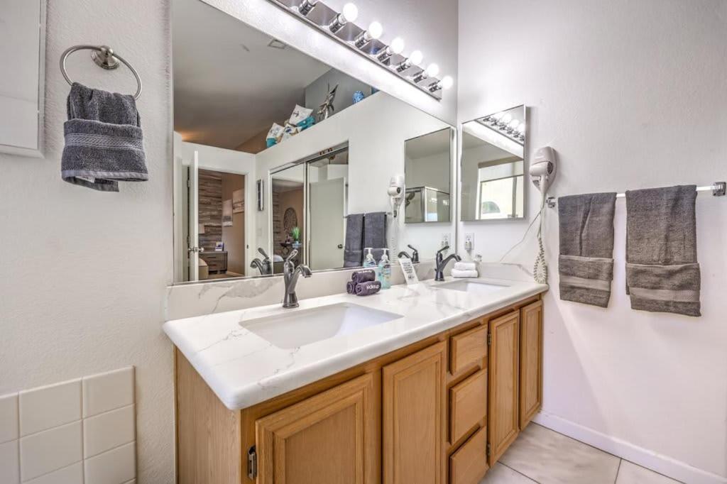Family Fun For Everyone In Las Vegas- 4 Bedrooms, Billiards, Game Room 亨德森 外观 照片
