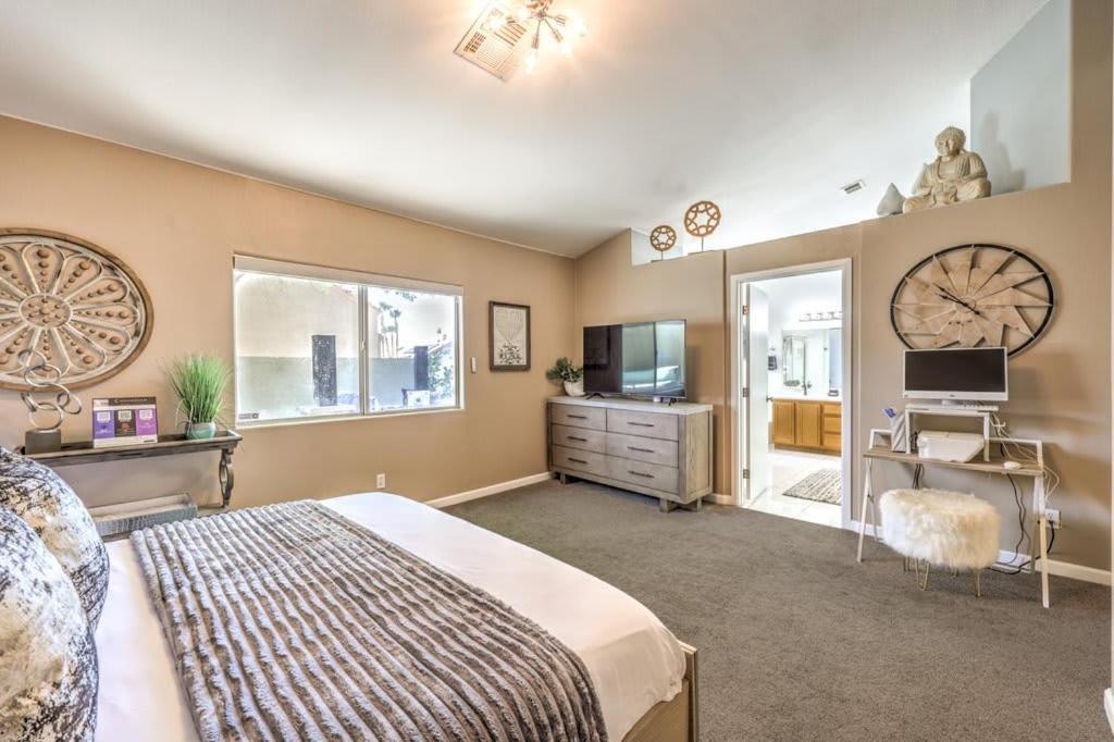 Family Fun For Everyone In Las Vegas- 4 Bedrooms, Billiards, Game Room 亨德森 外观 照片