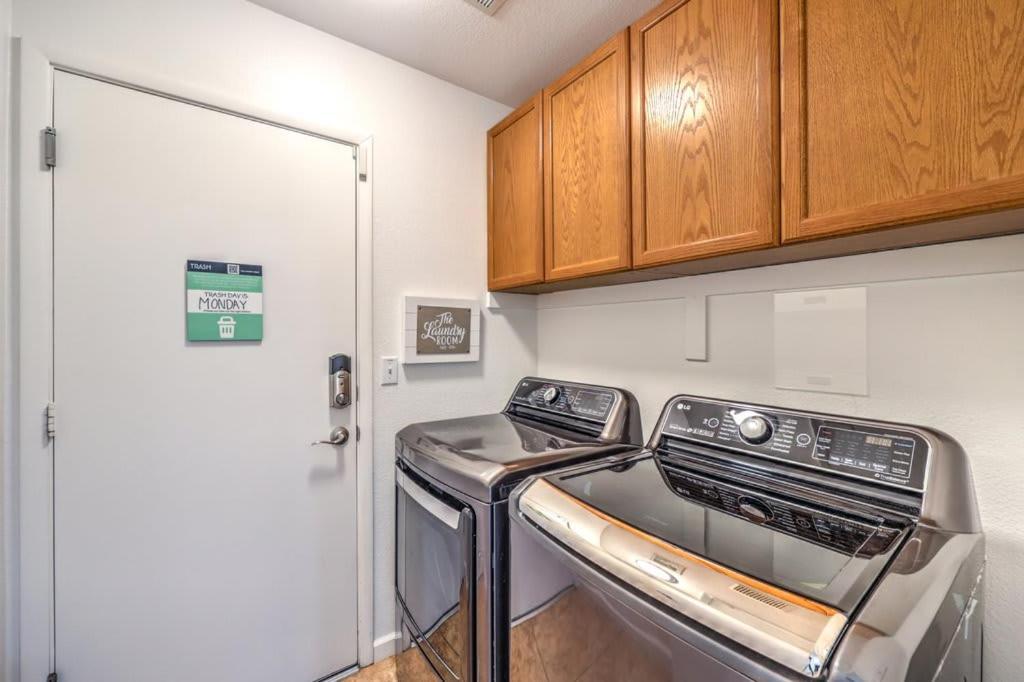 Family Fun For Everyone In Las Vegas- 4 Bedrooms, Billiards, Game Room 亨德森 外观 照片