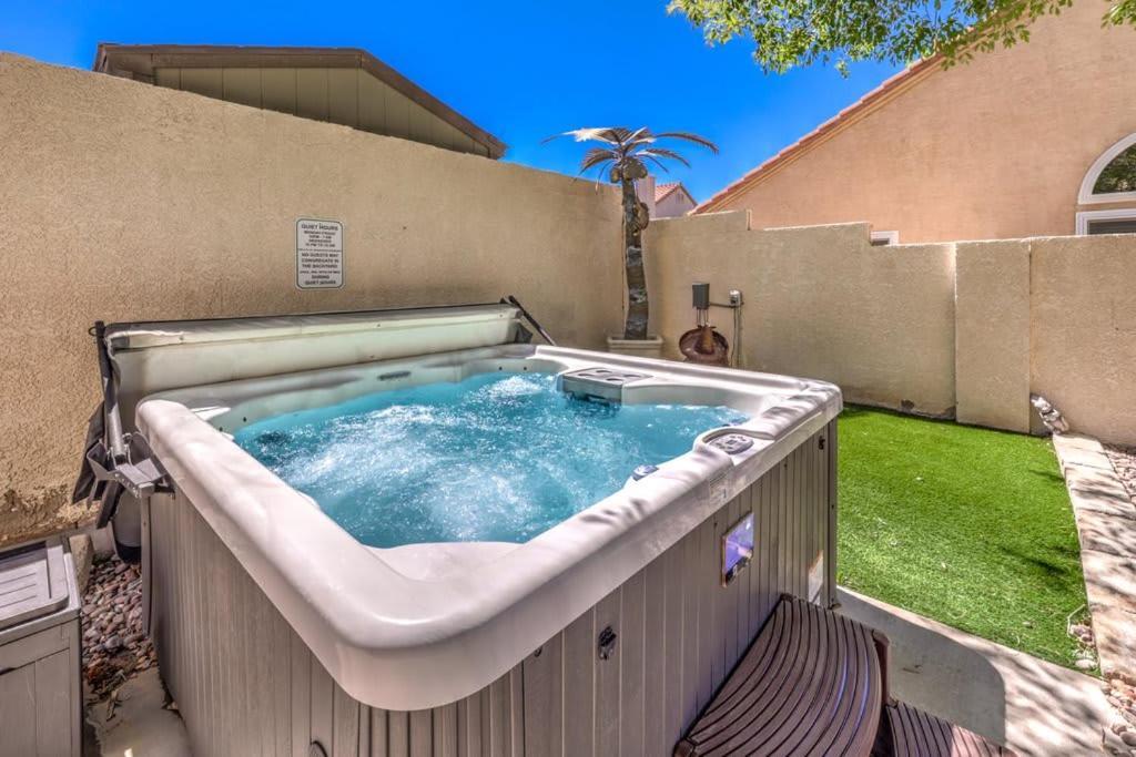 Family Fun For Everyone In Las Vegas- 4 Bedrooms, Billiards, Game Room 亨德森 外观 照片